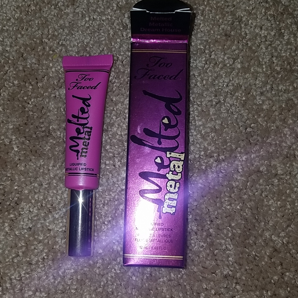 NWT too faced melted metal